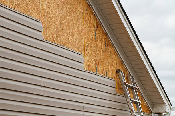 24/7 Emergency Siding experts in Louisville, IL